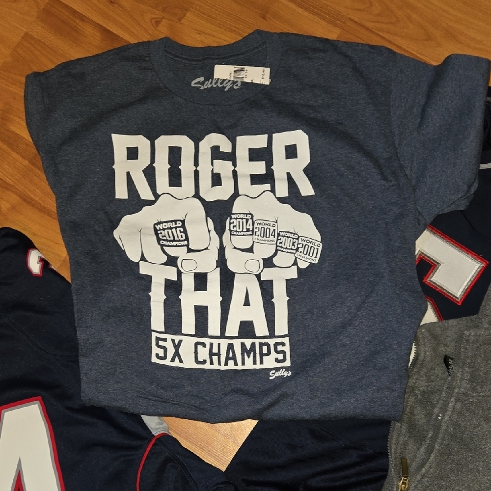 NEW ENGLAND PATRIOTS GEAR BUNDLE